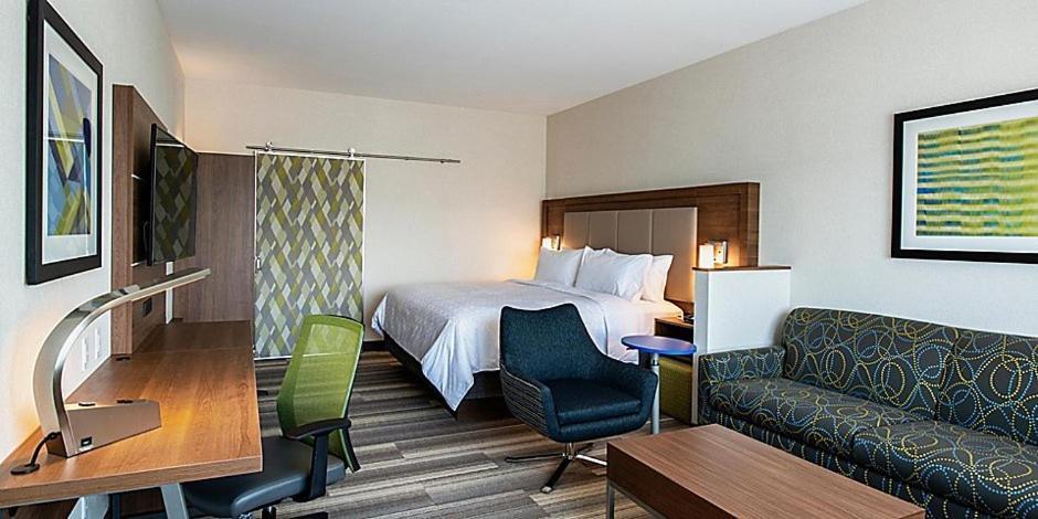 Holiday Inn Express & Suites - Brandon By Ihg Extérieur photo