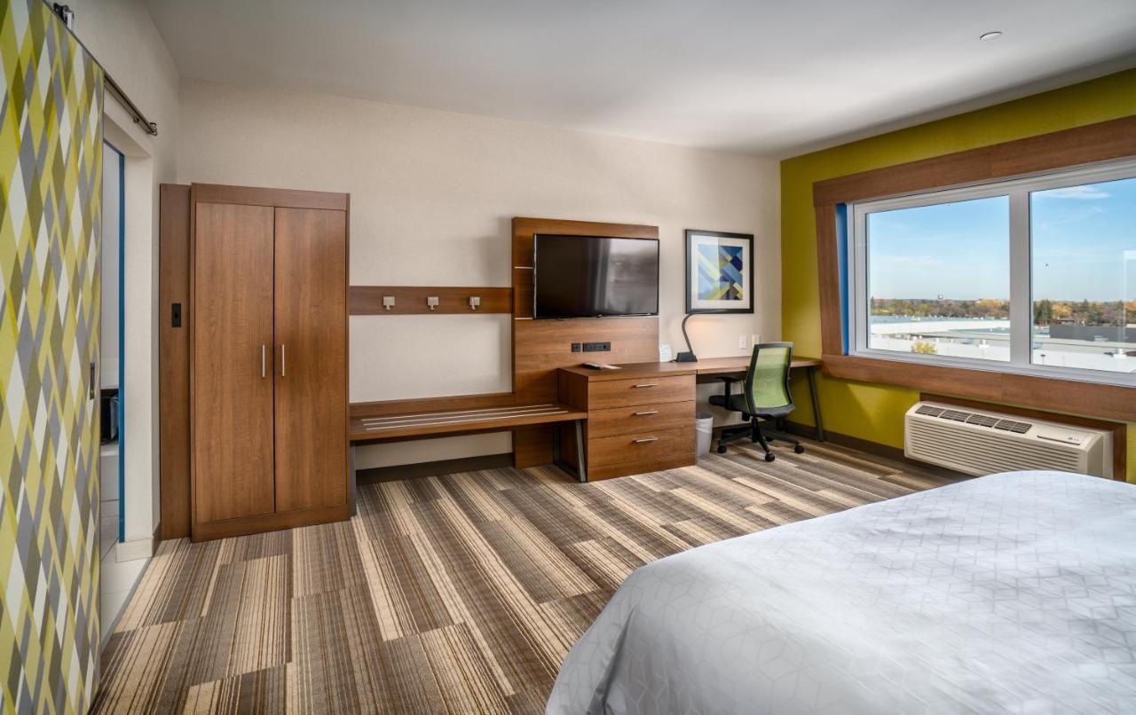 Holiday Inn Express & Suites - Brandon By Ihg Extérieur photo
