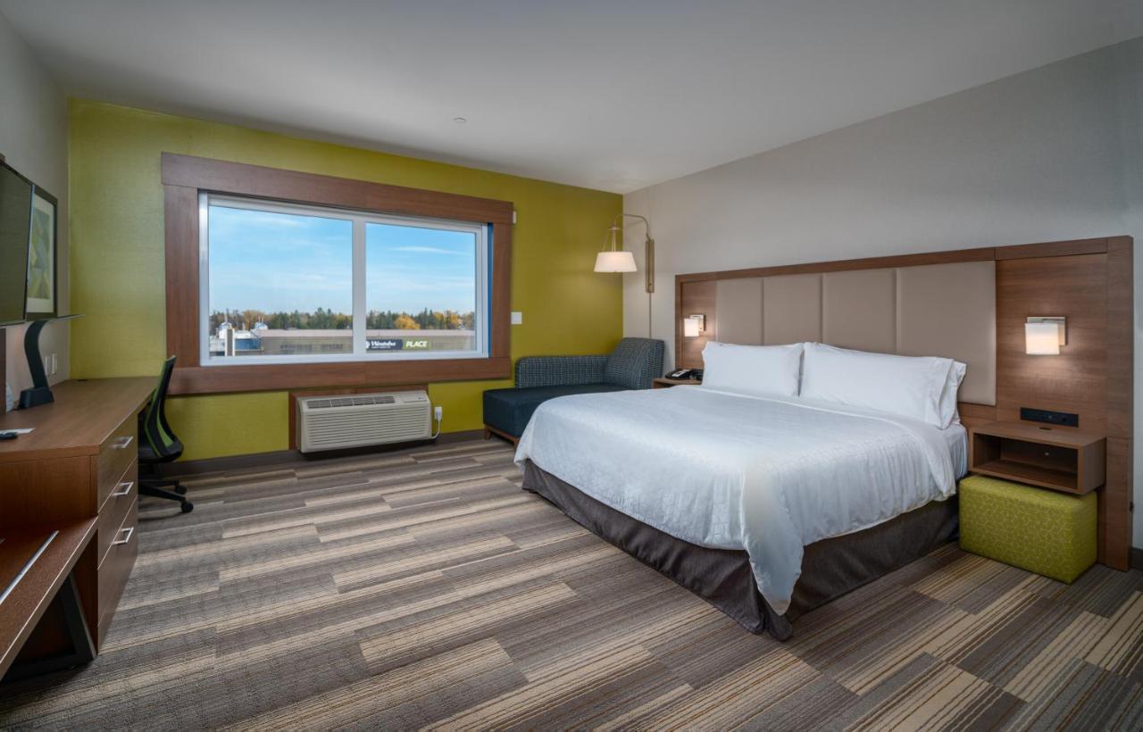 Holiday Inn Express & Suites - Brandon By Ihg Extérieur photo