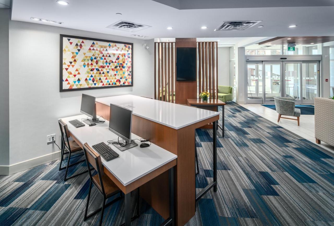 Holiday Inn Express & Suites - Brandon By Ihg Extérieur photo