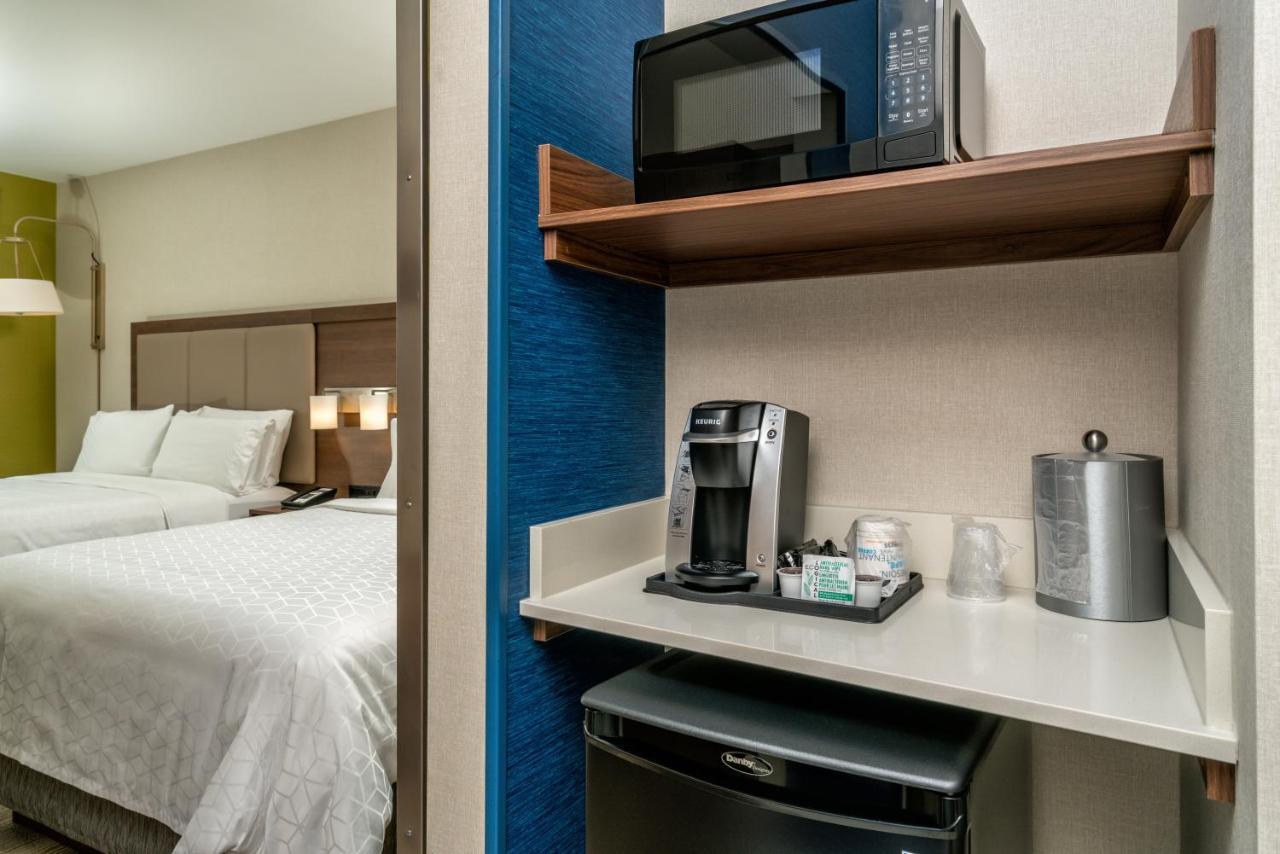 Holiday Inn Express & Suites - Brandon By Ihg Extérieur photo