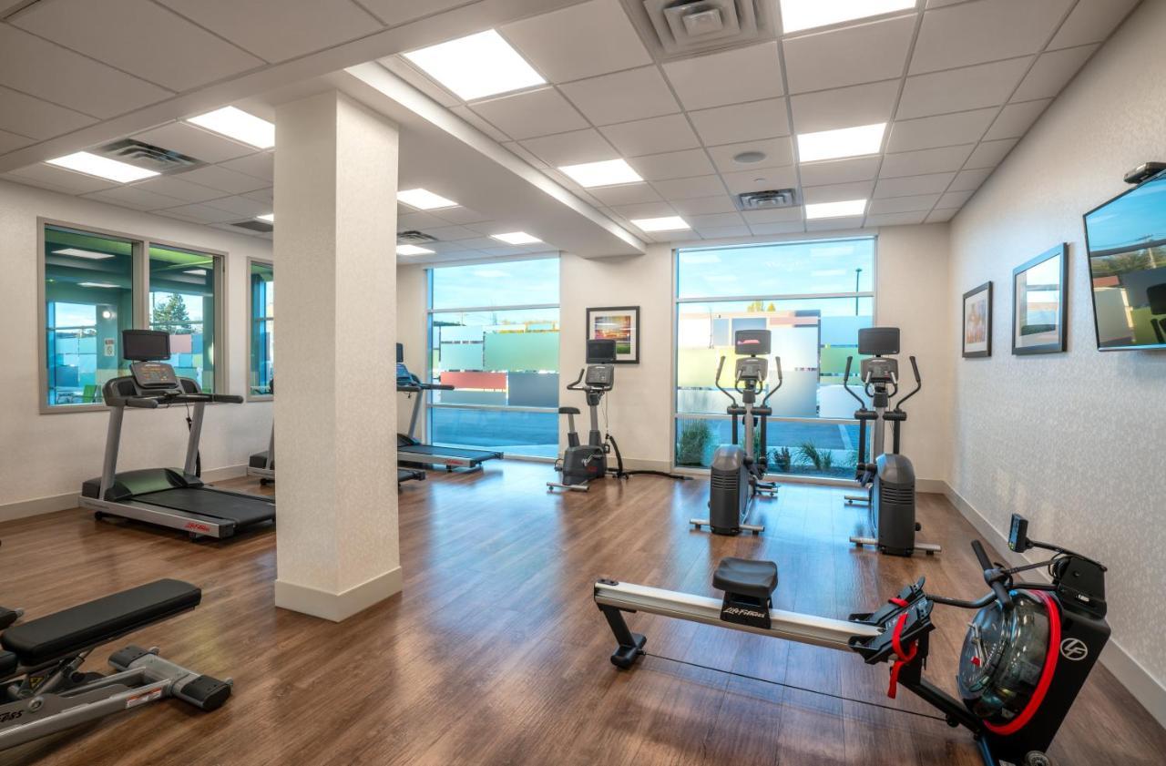 Holiday Inn Express & Suites - Brandon By Ihg Extérieur photo